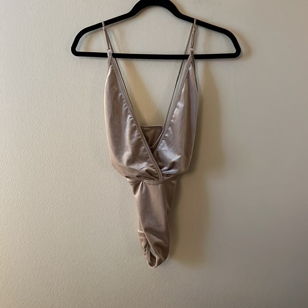 Wishlist Velour Bodysuit in Gold Size S - Picture 4 of 6